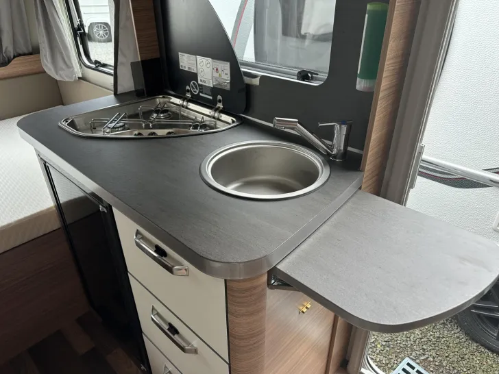 Fahrzeugbild Weinsberg CaraOne EDITION HOT 390 QD Sondermodell: HOT Edition #8