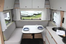 Fahrzeugbild Dethleffs Aero 520 ER mit Vorzelt Carat DWT #10