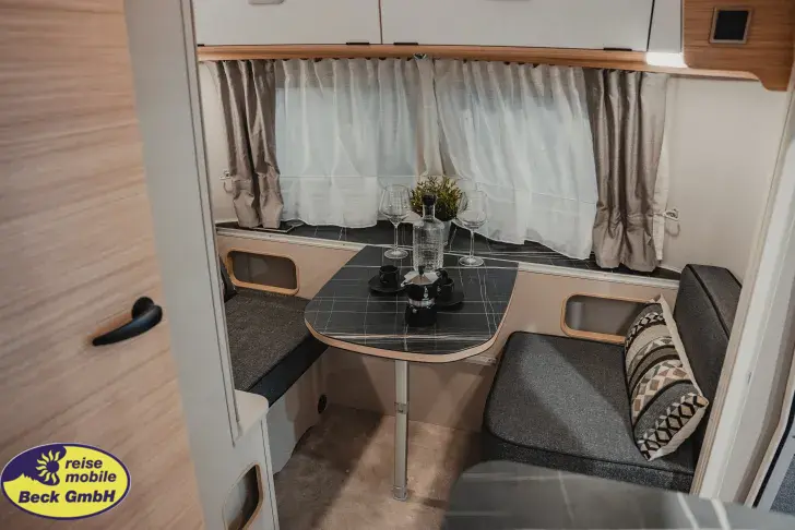 Fahrzeugbild Hymer Eriba Touring 530 Beck-Silver-Edition-46 #9
