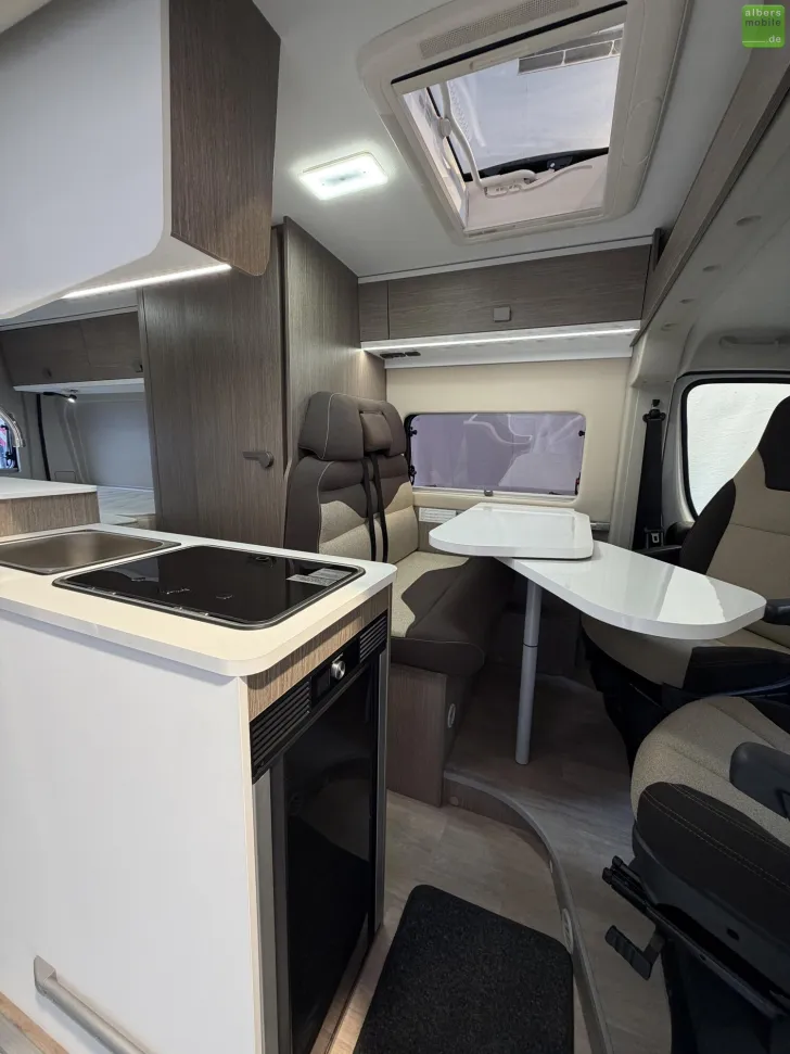 Fahrzeugbild Challenger Van V217 Start Edition Markise Solar AHK #9