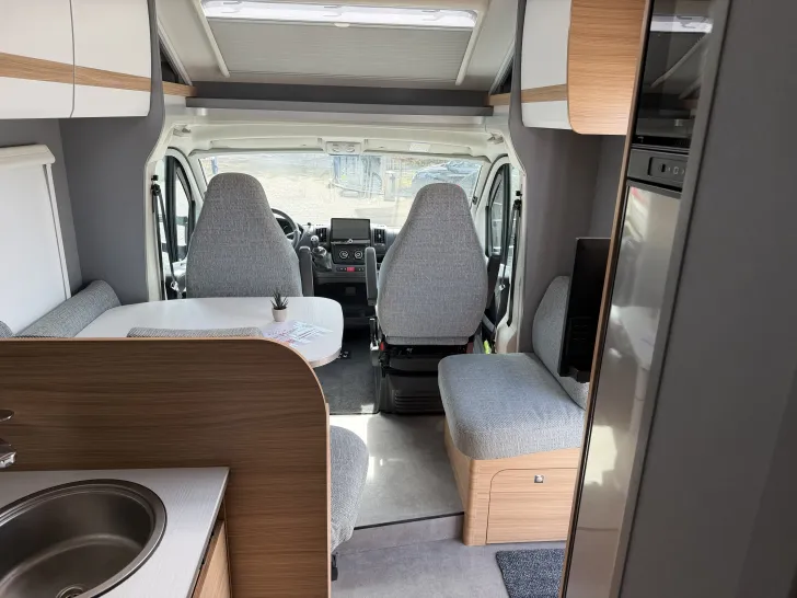 Fahrzeugbild Dethleffs Just Camp TE 741 Dog-Liner #6