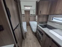 Fahrzeugbild Kabe Safir 600 TDL  E2 2300kg/Backofen/Kompressorkühlschrank/Citywasser/ATC/AL-KO Chassis/Alu #6
