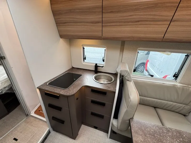 Fahrzeugbild Bürstner B66 732 TD Sondermodell #7