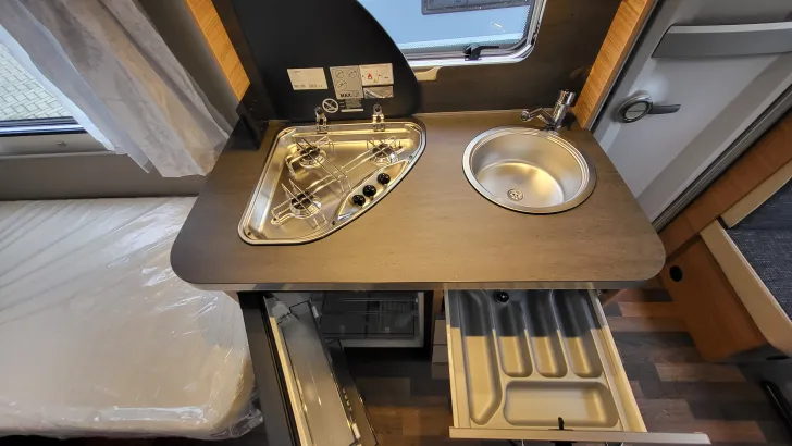 Fahrerhaus Weinsberg CaraOne 480 EU 3 Pakete/1500kg/Serviceklappe