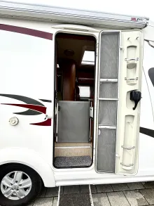 Fahrzeugbild Eura Mobil Terrestra T 590 FB AHK, TV, Navi, Rückfahrkamera #6