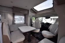 Fahrzeugbild Carado T447 pro+ *Hubbett* #11