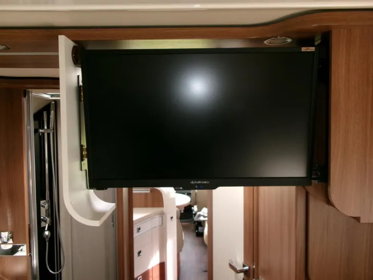 Fahrzeugbild Carthago chic e-line I 61 XL LE Mercedes #23