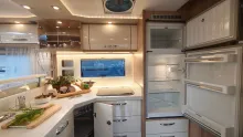 Fahrzeugbild Phoenix 8300 QRSLX  Sonderbau . große Garage Hecksitzgr #4