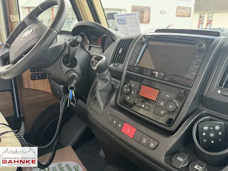 Fahrzeugbild Eura Mobil Integra 760 QB Alde/el.Markise/2xTV/Solar/AHK #6