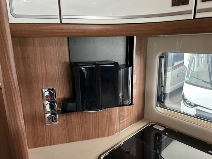 Fahrzeugbild Carthago chic s-plus I 50 LE #24