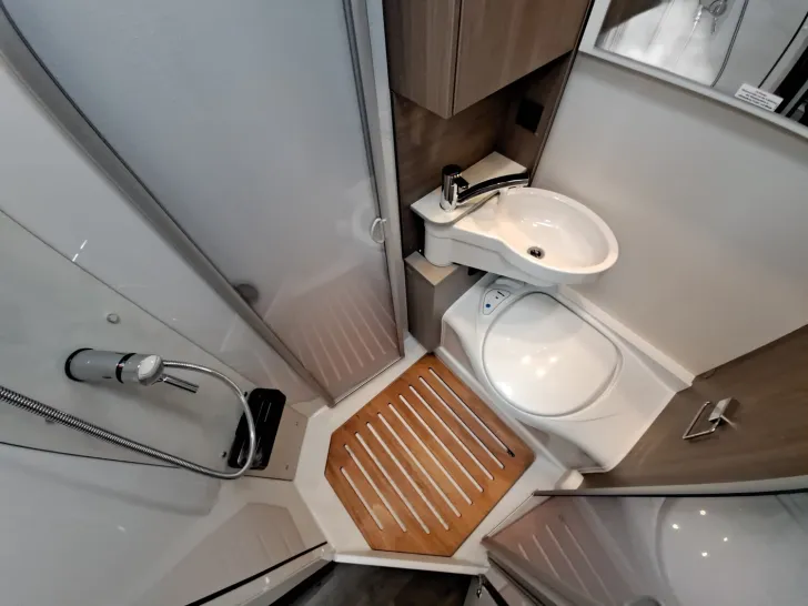 Fahrzeugbild Carado T 135 Pro+, Hubbett, Solar, LTE, TV #15