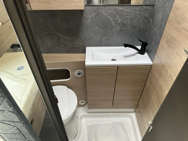 Fahrzeugbild Weinsberg CaraOne 480 QDK HOT Edition Sondermodell #14