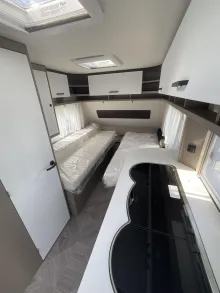 Fahrzeugbild Dethleffs c-go Active 475 EL Einzelbetten, leicht #11