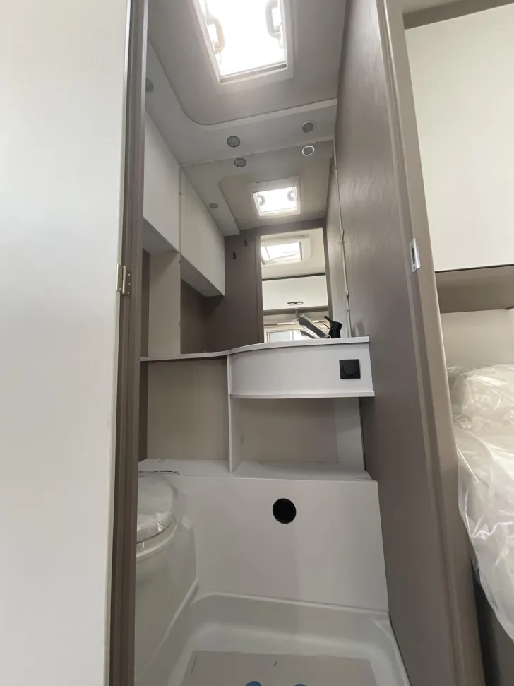 Fahrzeugbild Dethleffs c-go Active 475 EL Einzelbetten, leicht #13