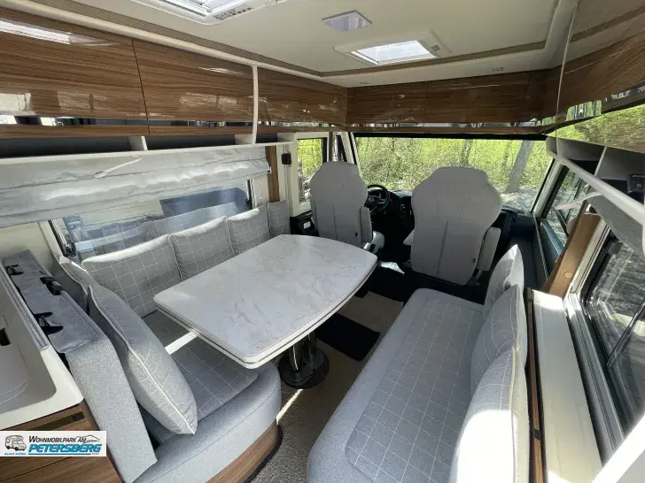 Fahrzeugbild Eura Mobil Integra 890 QB inkl. Vollluftfederung #4