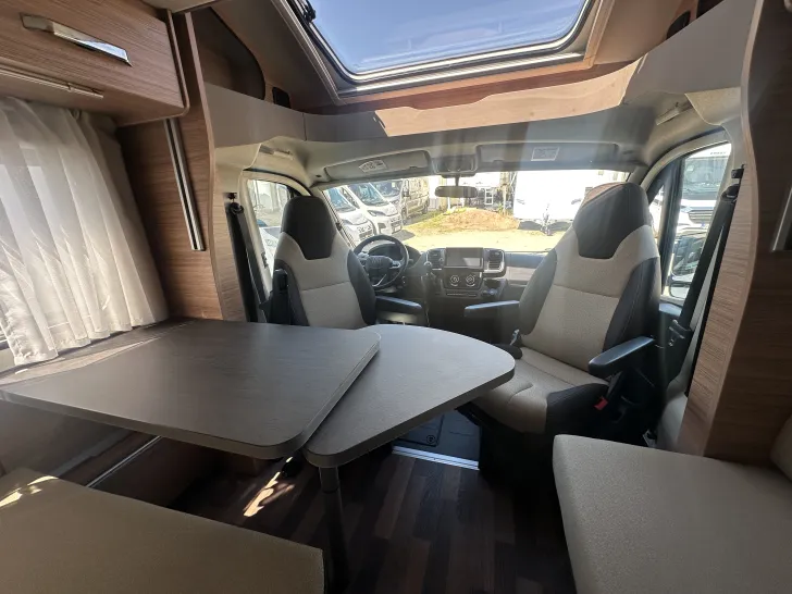 Fahrzeugbild Weinsberg CaraSuite 700 ME Mietfahrzeug Verfügbar 11.2026 #9
