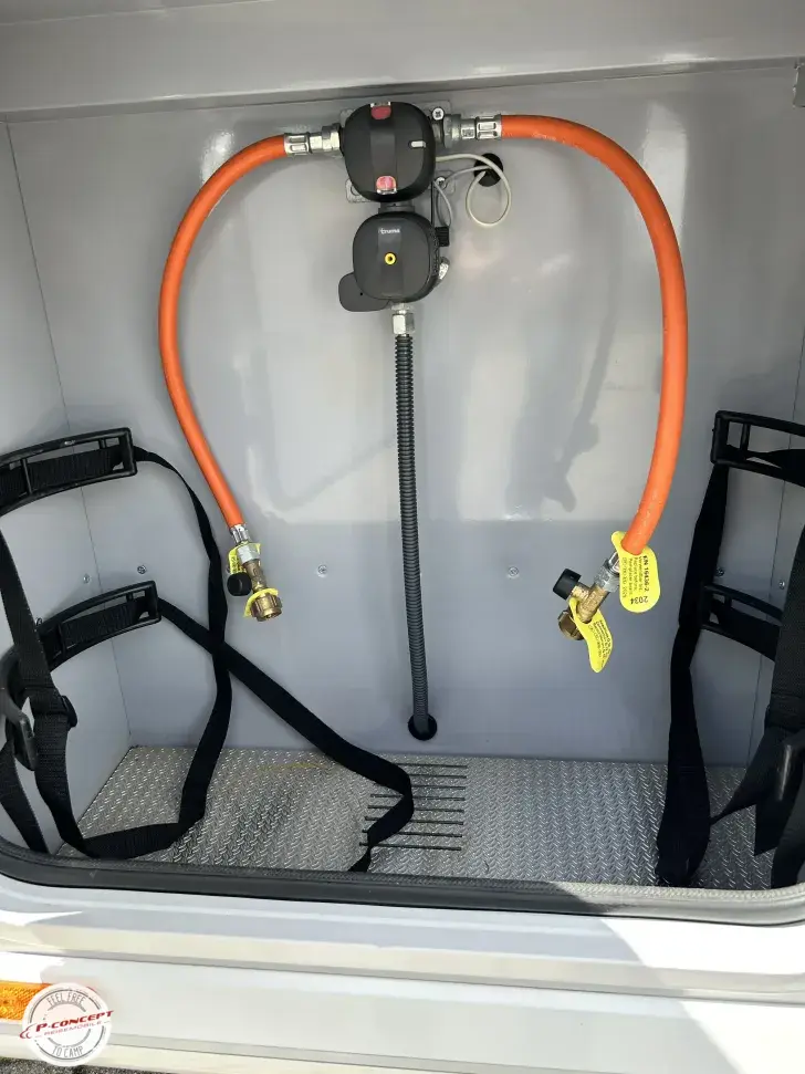 Fahrzeugbild Notin Progress VERA NP 124500€ 1 Hd. Solar Lithium #11