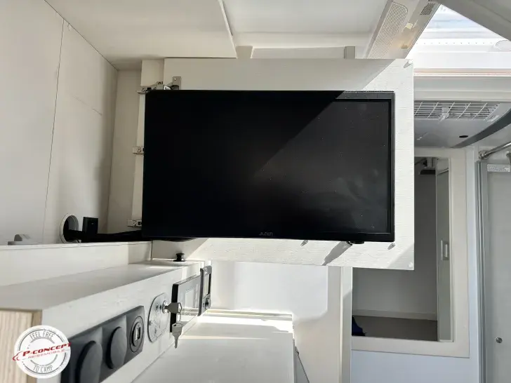 Fahrzeugbild Notin Progress VERA NP 124500€ 1 Hd. Solar Lithium #10