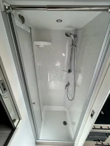 Fahrzeugbild Notin Progress VERA NP 124500€ 1 Hd. Solar Lithium #33