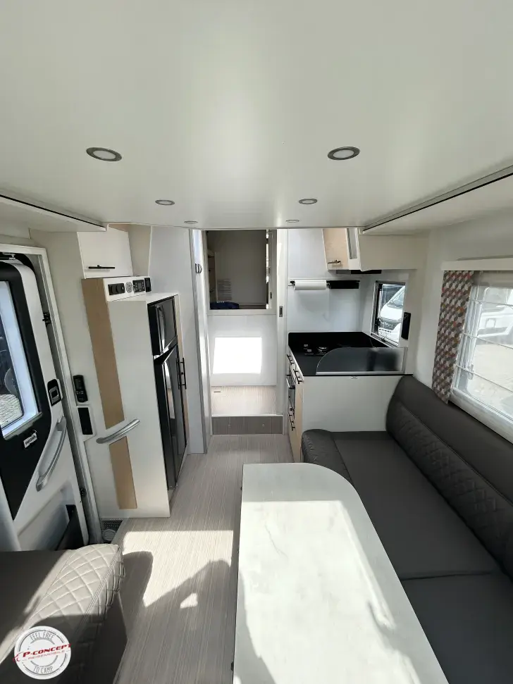 Fahrzeugbild Notin Progress VERA NP 124500€ 1 Hd. Solar Lithium #36