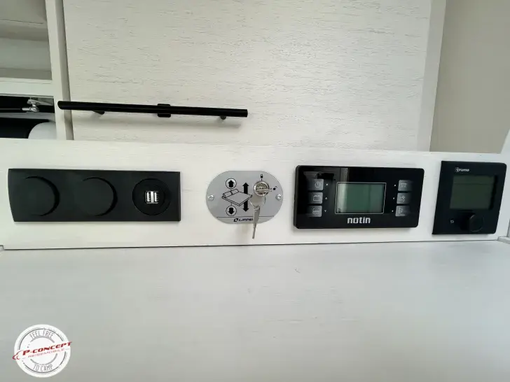Fahrzeugbild Notin Progress VERA NP 124500€ 1 Hd. Solar Lithium #42