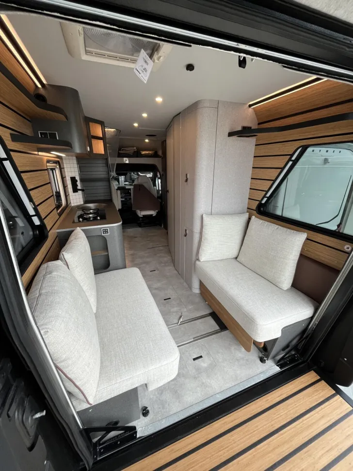 Fahrzeugbild Hymer Venture S Mercedes #4