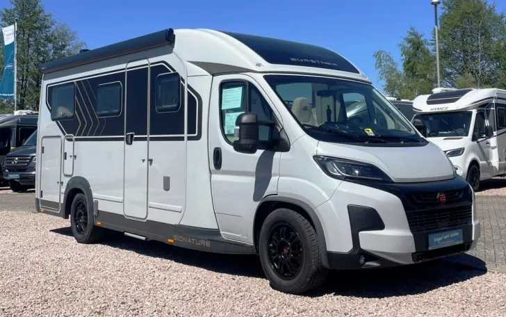 Fahrzeugbild Bürstner Signature SFT 7.0 Verfüg./Sparen Sie 11.526,- € #2