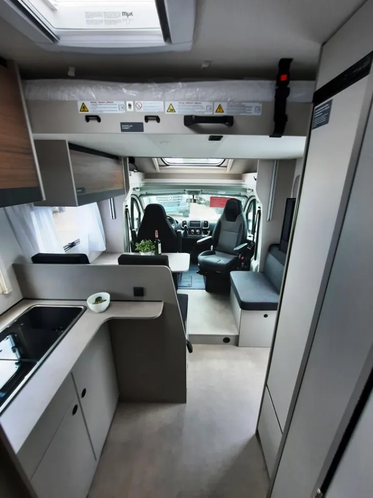 Fahrzeugbild LMC Tracer 730 EL Verfüg./Sparen Sie 15.235,- € #5