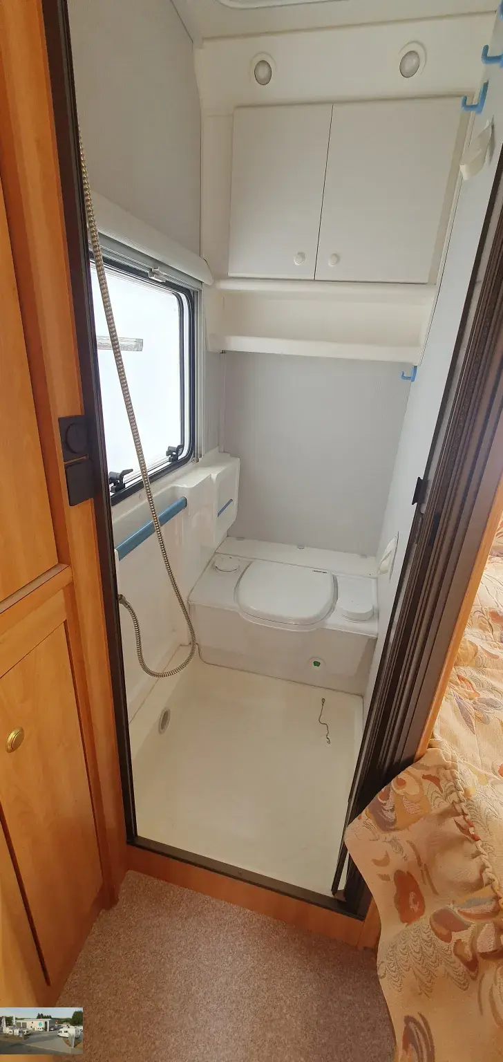 Fahrzeugbild Knaus Azur 500 TF Nr. 10 - Mover, franz. Bett #24