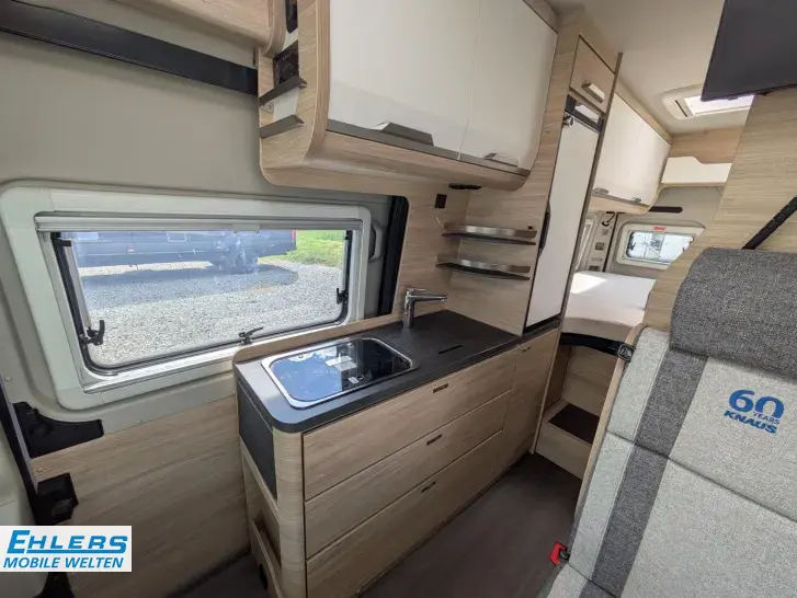 Fahrzeugbild Knaus BoxStar 60 YEARS 630 FREEWAY Sonderausstattung 60 JEARS/Solar/Markise/Lithium/AHK/Wechselrichter/SAT/TV #12