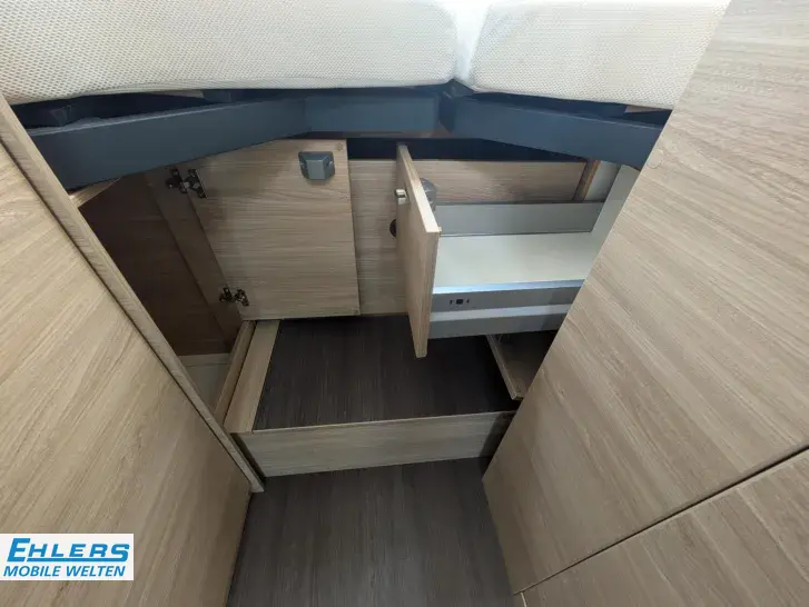 Fahrzeugbild Knaus BoxStar 60 YEARS 630 FREEWAY Sonderausstattung 60 JEARS/Solar/Markise/Lithium/AHK/Wechselrichter/SAT/TV #18