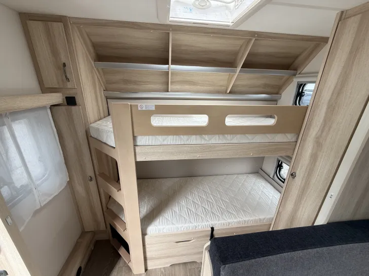 Fahrzeugbild Hobby De Luxe 540 KMFe Neufahrzeug Modell 2026 #11