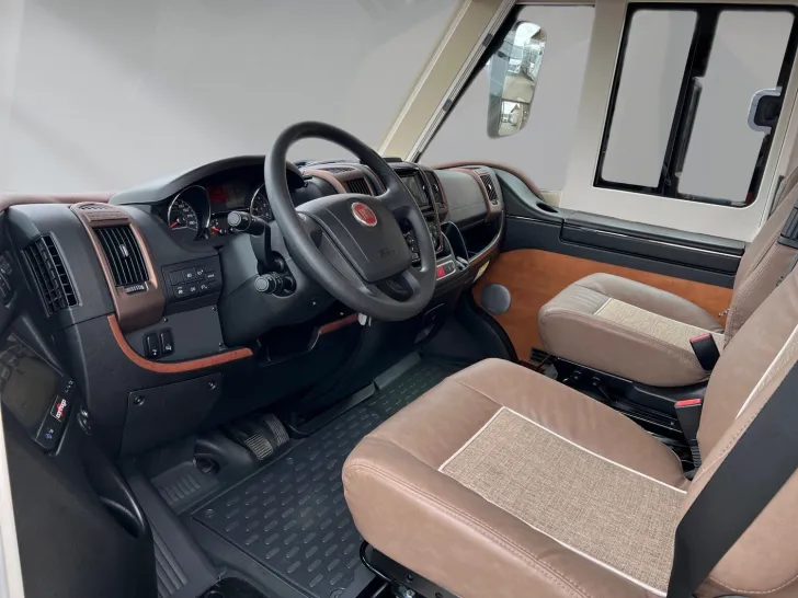 Fahrzeugbild Carthago chic c-line I 4.9 LE (527) #7