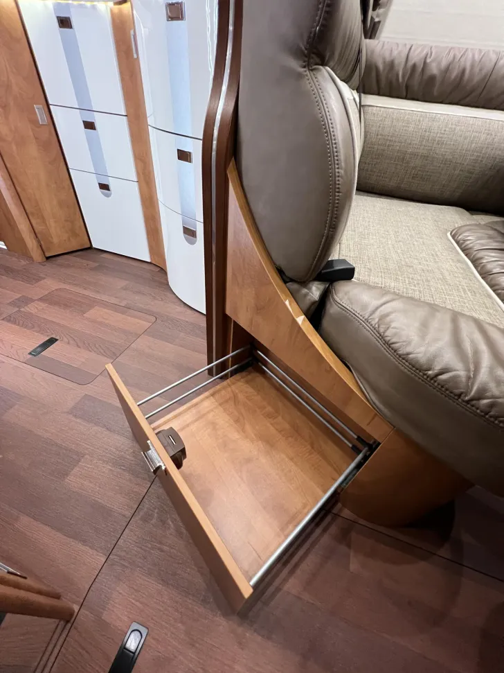 Fahrzeugbild Carthago chic c-line I 4.9 LE (527) #37