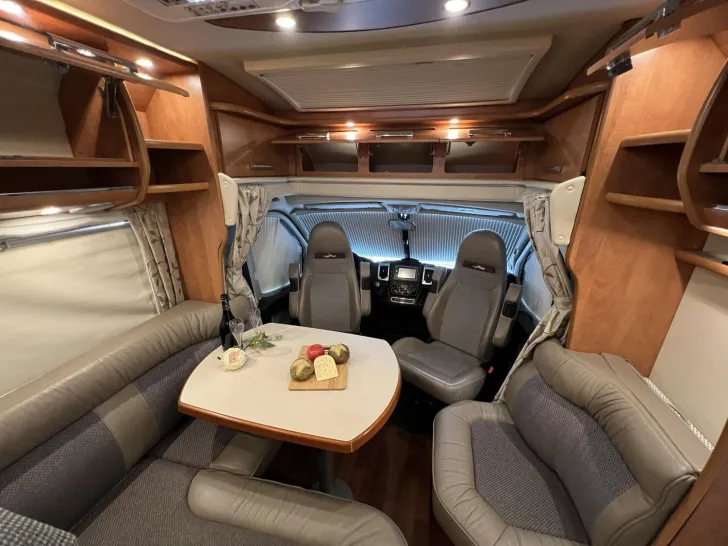 Fahrzeugbild Carthago chic c-line T 4.9 LE (526) #12