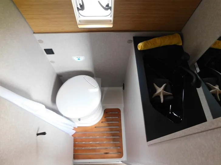 Fahrzeugbild Hymer Redwood 600 Markise, Navi + RFK, el. Parkbremse #12