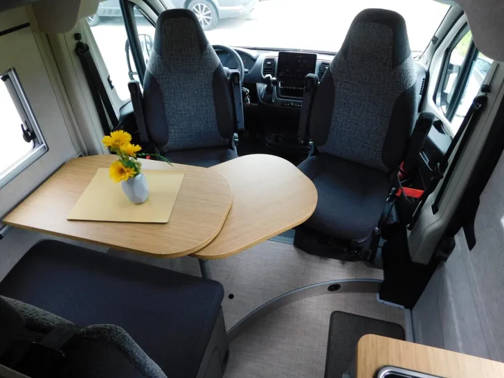 Fahrzeugbild Hymer Redwood 600 Markise, Navi + RFK, el. Parkbremse #17