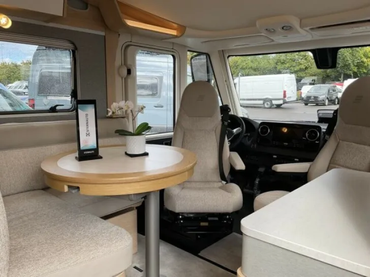 Fahrzeugbild Hymer BML 880-I / Autarkie / Solar / Hubstützen / Luft #6