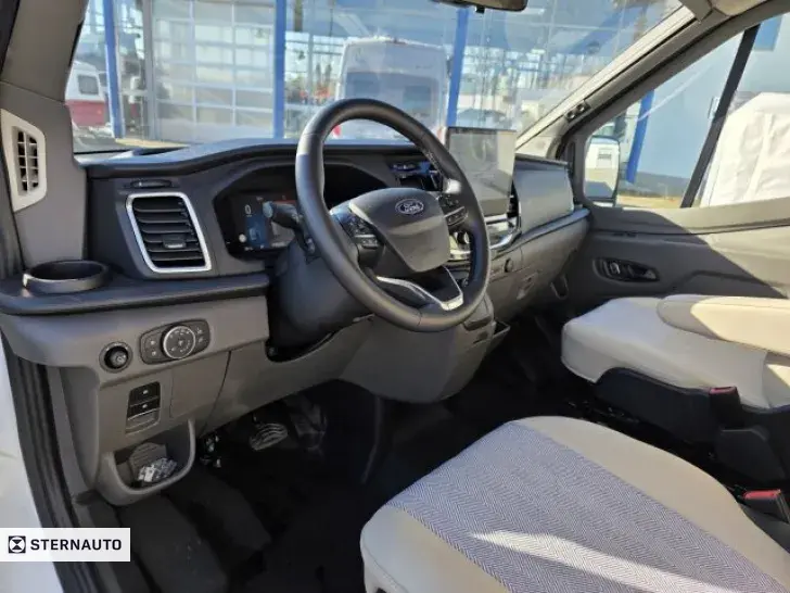 Fahrzeugbild Etrusco V 6.6 SF Ford Automatik /Schwenkbad / XENON #6