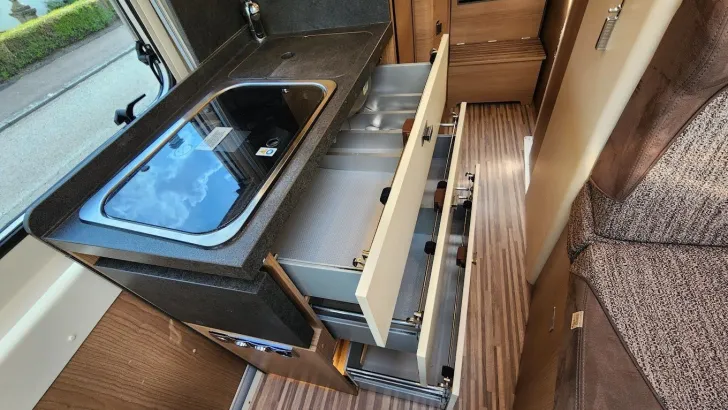 Fahrzeugbild Malibu Van Diversity 640 LE K charming GT skyview Wie neu: GT S #8