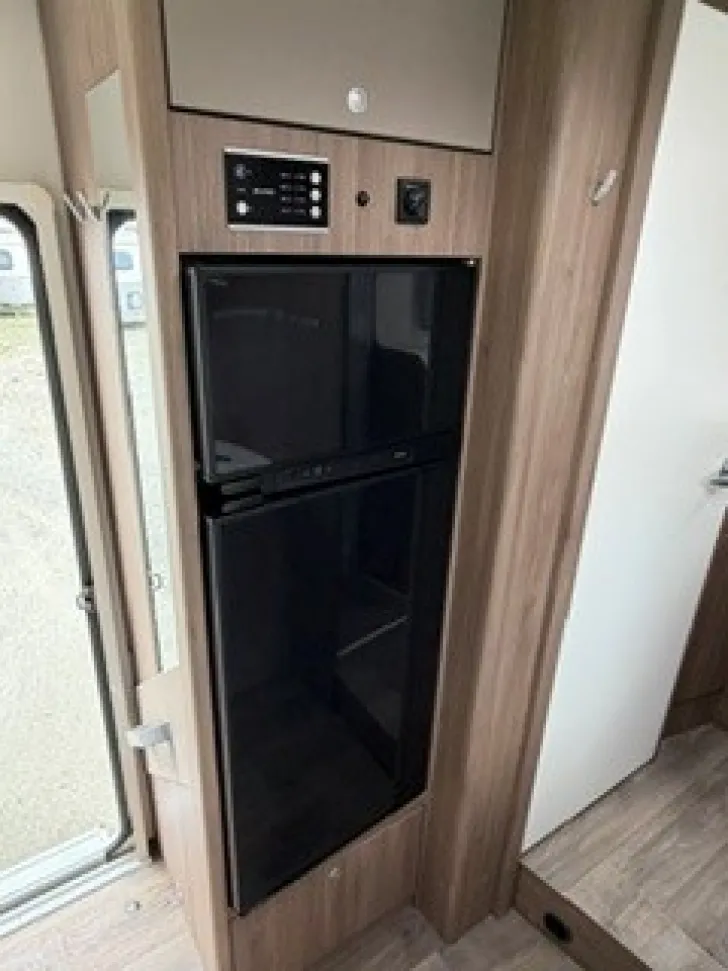Fahrzeugbild Carado T 447 180PS, 4,4To., Automatik,Klima #15