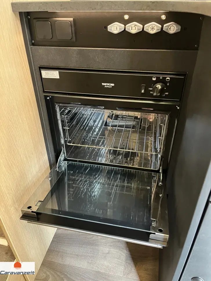 Fahrzeugbild Sunlight T 68 XX 180PS Automatik+Backofen* #14