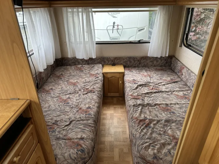 Fahrzeugbild Knaus Azur 490 #4