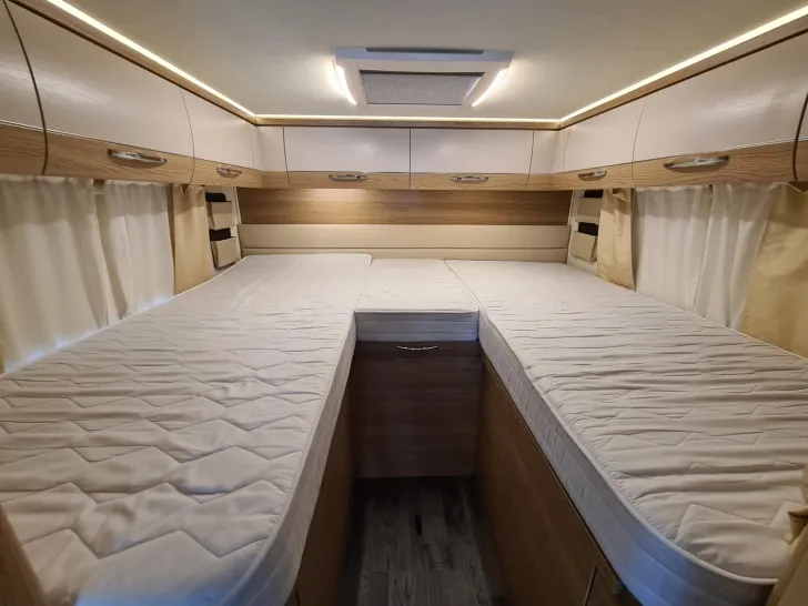 Fahrzeugbild LMC Cruiser 663 G "Grey Selection 150" *Solar + WR* #28
