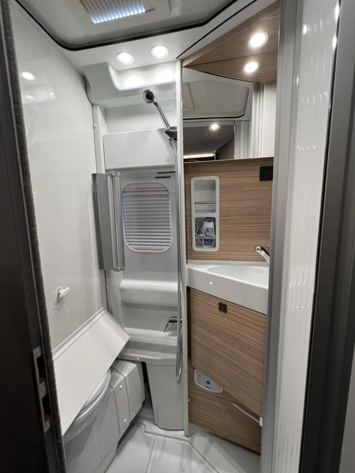 Fahrzeugbild Malibu Van first class - two rooms coupé 640 LE RB Fiat (748) #32