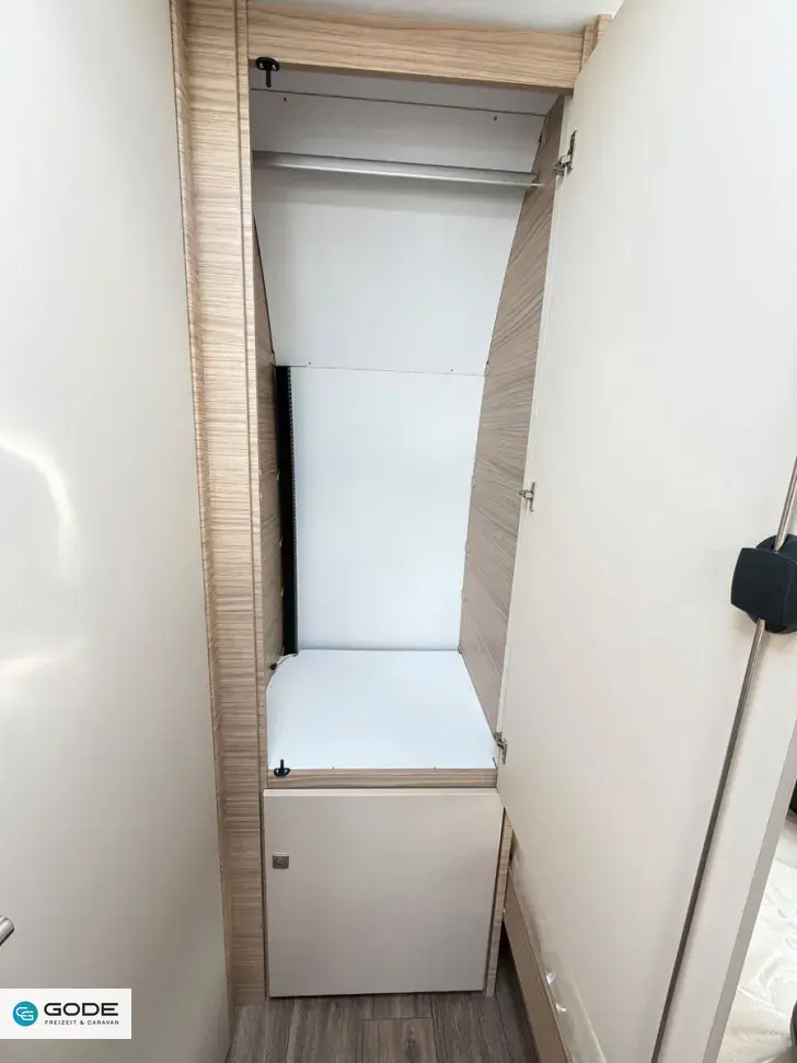 Fahrzeugbild Fendt Bianco Activ 560 SKM/2.000 kg/City Wasser/TV-Hal #17