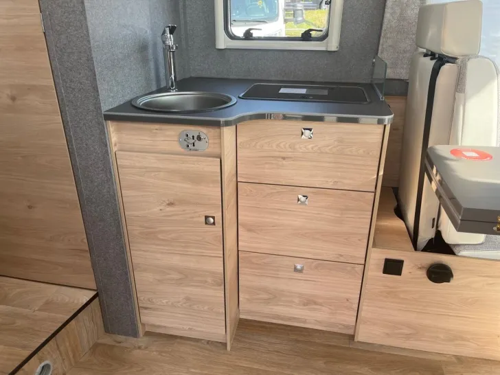 Fahrzeugbild Dethleffs Just Go T 7055 DBL Active Paket Anhängekupplung #23