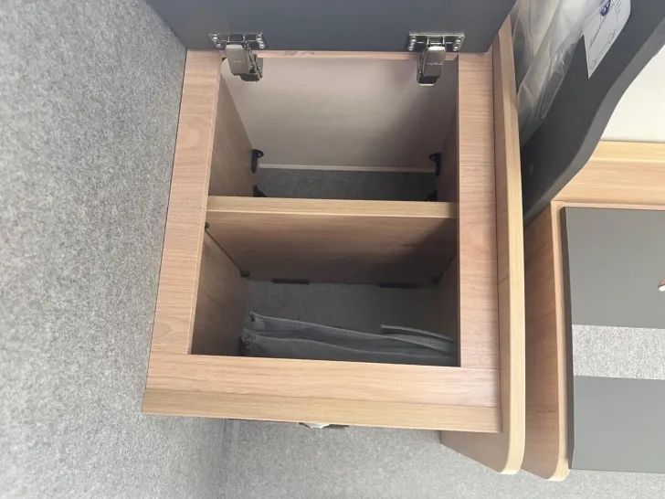 Fahrzeugbild Dethleffs Just Go T 7055 DBL Active Paket Anhängekupplung #31