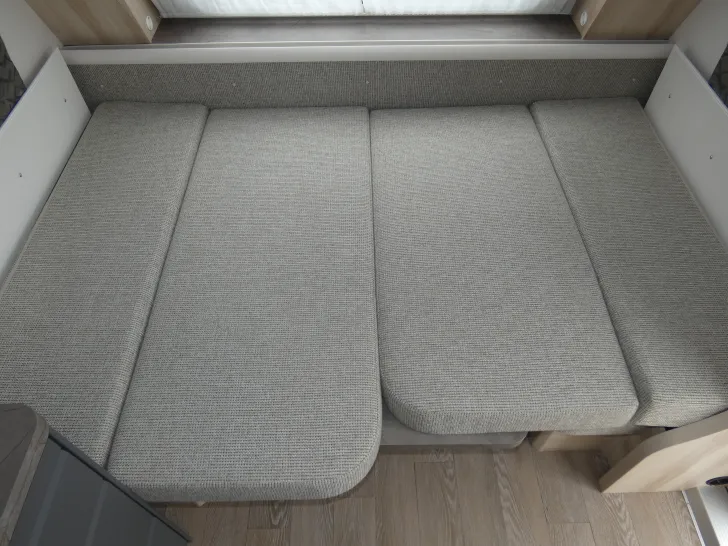 Fahrzeugbild Hobby De Luxe 495 WFB - Luftvorzelt, Mover, Combi 6E #11