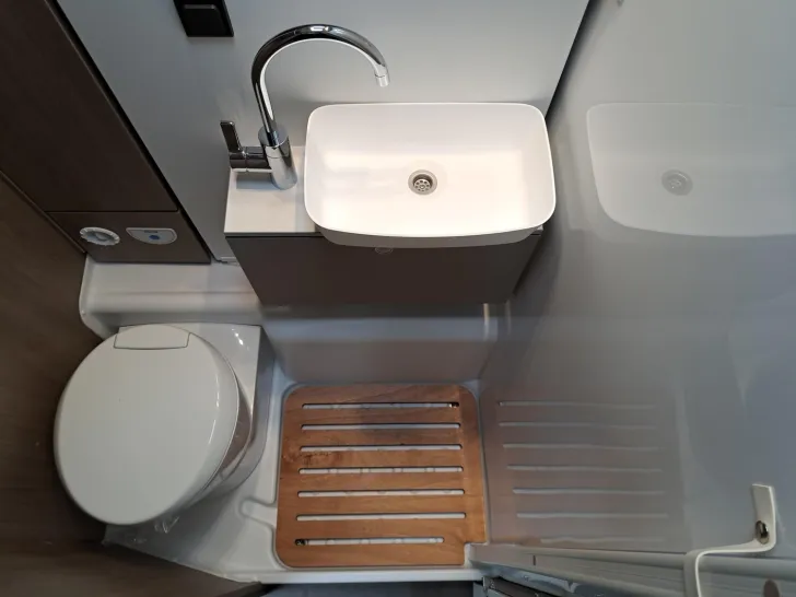 Fahrzeugbild Carado T 328 Pro+ Automatik, Solar, LTE, TV #15